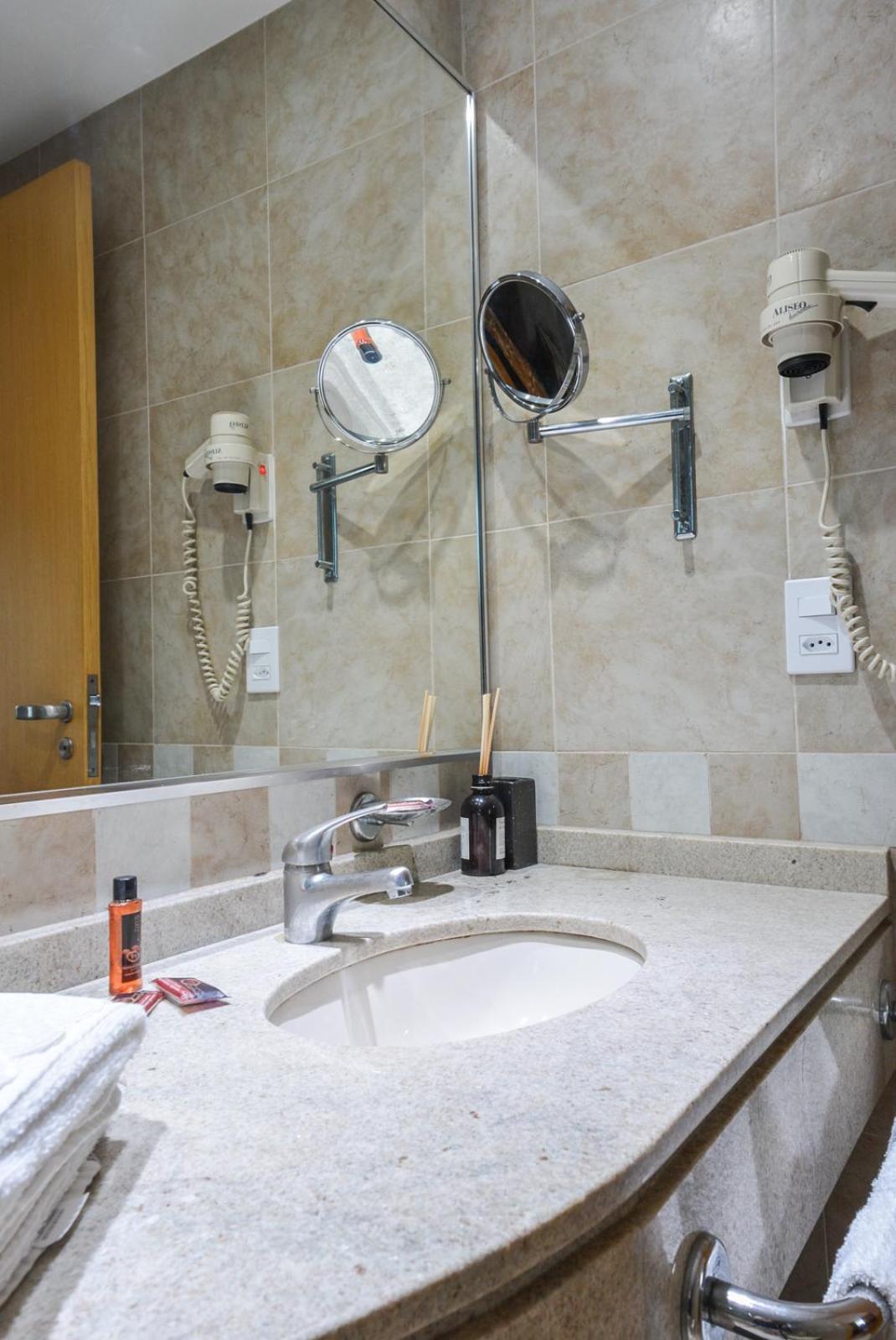 Premium Berrini Hotel